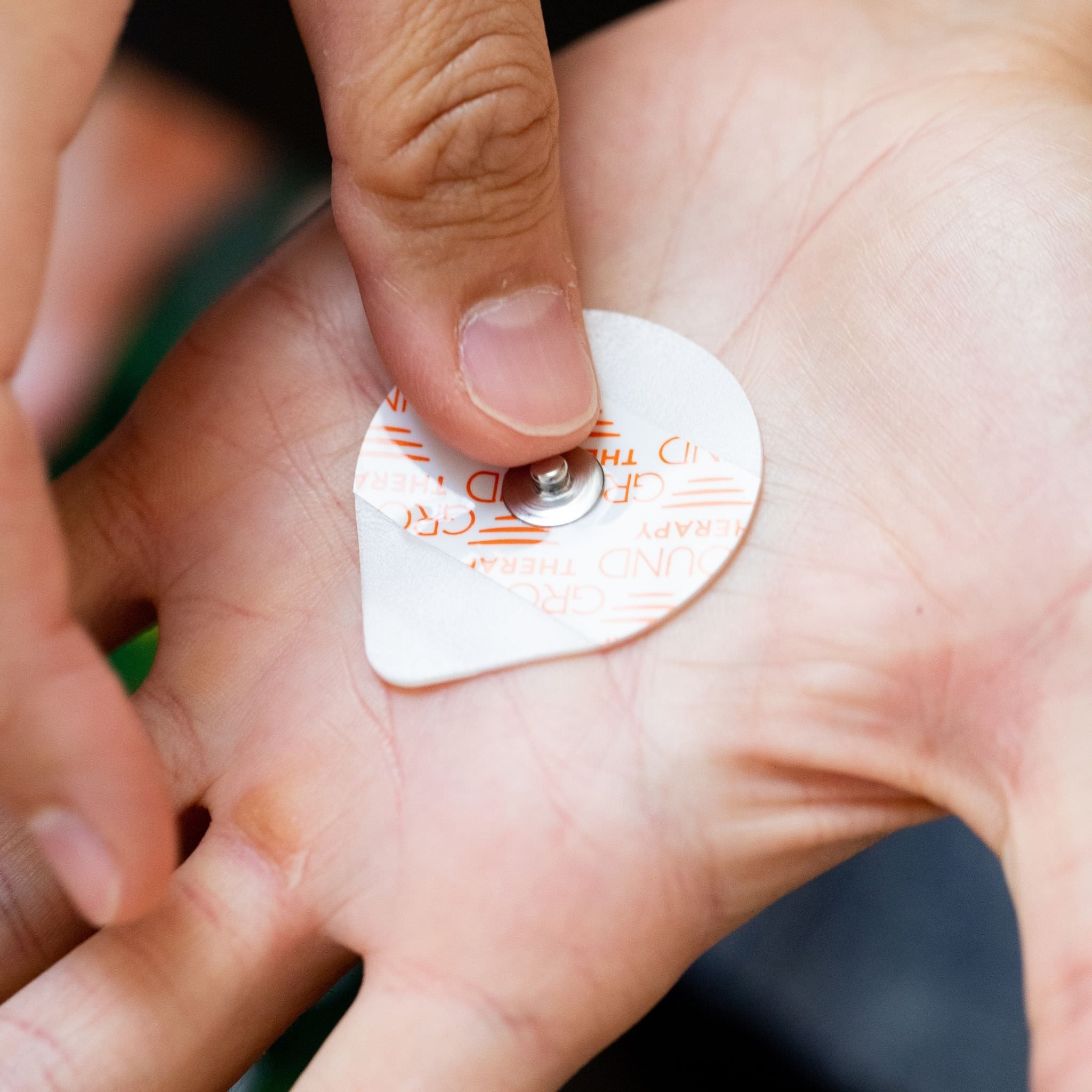 Stick An Earthing Patches To Your Palm.Jpg